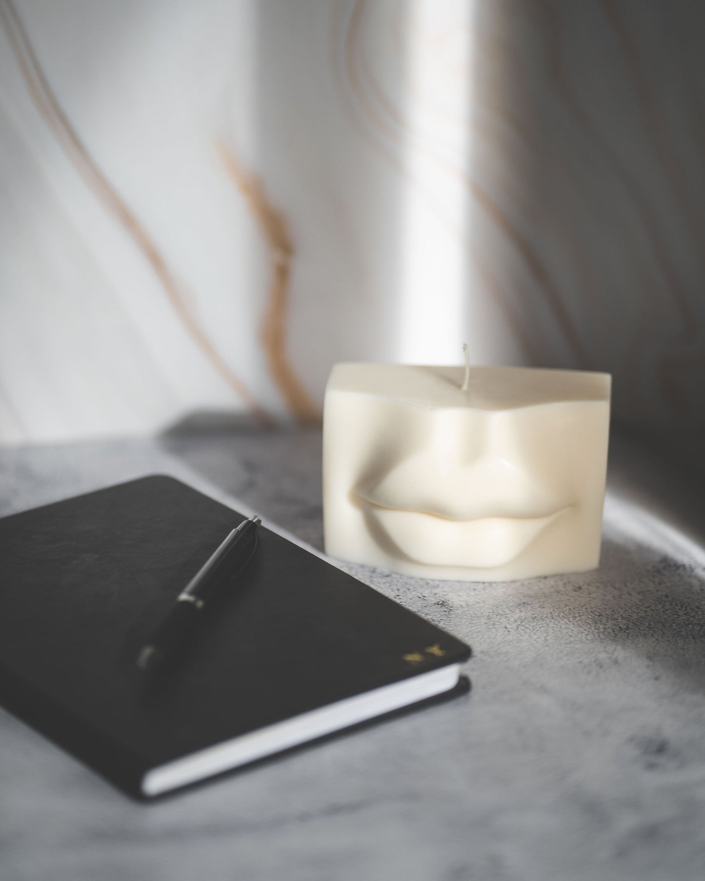 Lips candle