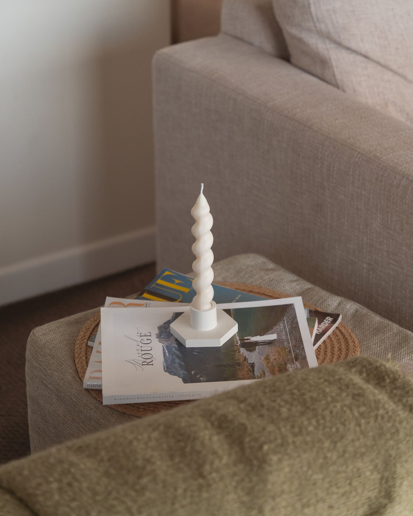 Curly Pillar